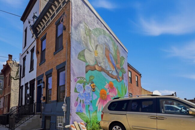 Building Photo - 2409 N 33rd St