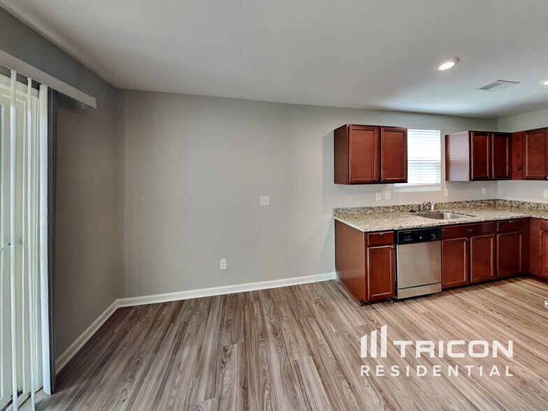 Building Photo - 513 Scribes Ln