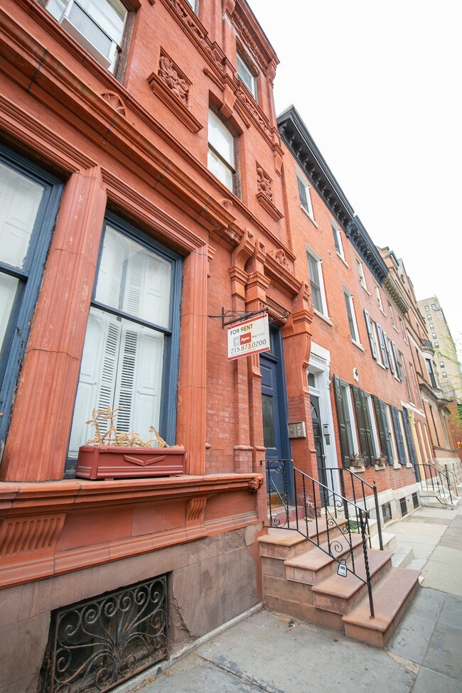 Building Photo - 244-246 S 21st St