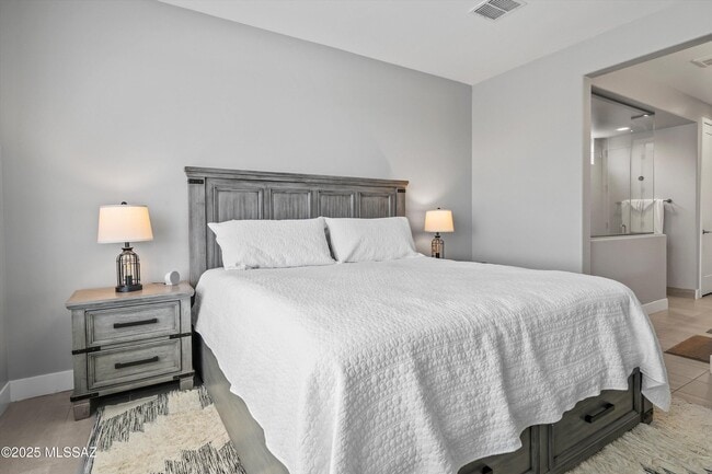 Building Photo - 30668 S Sand Hurst Ln