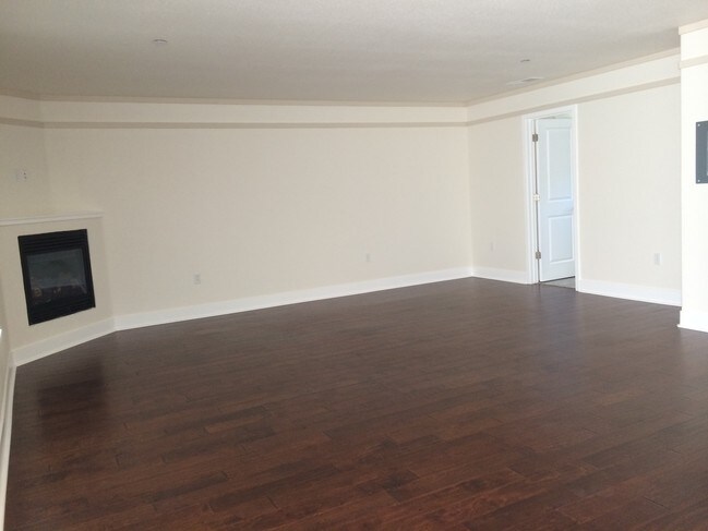 Bedroom / Sitting Room - 1321 G St