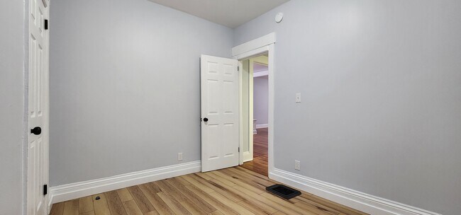 Building Photo - 1193 W Onondaga St