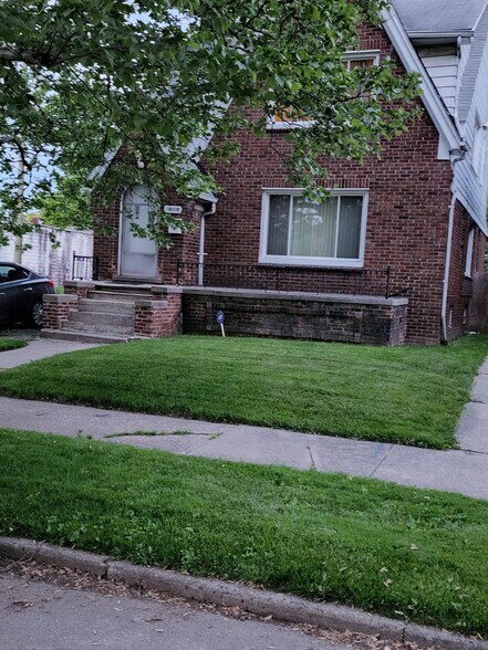 Building Photo - 10880 Stratman St