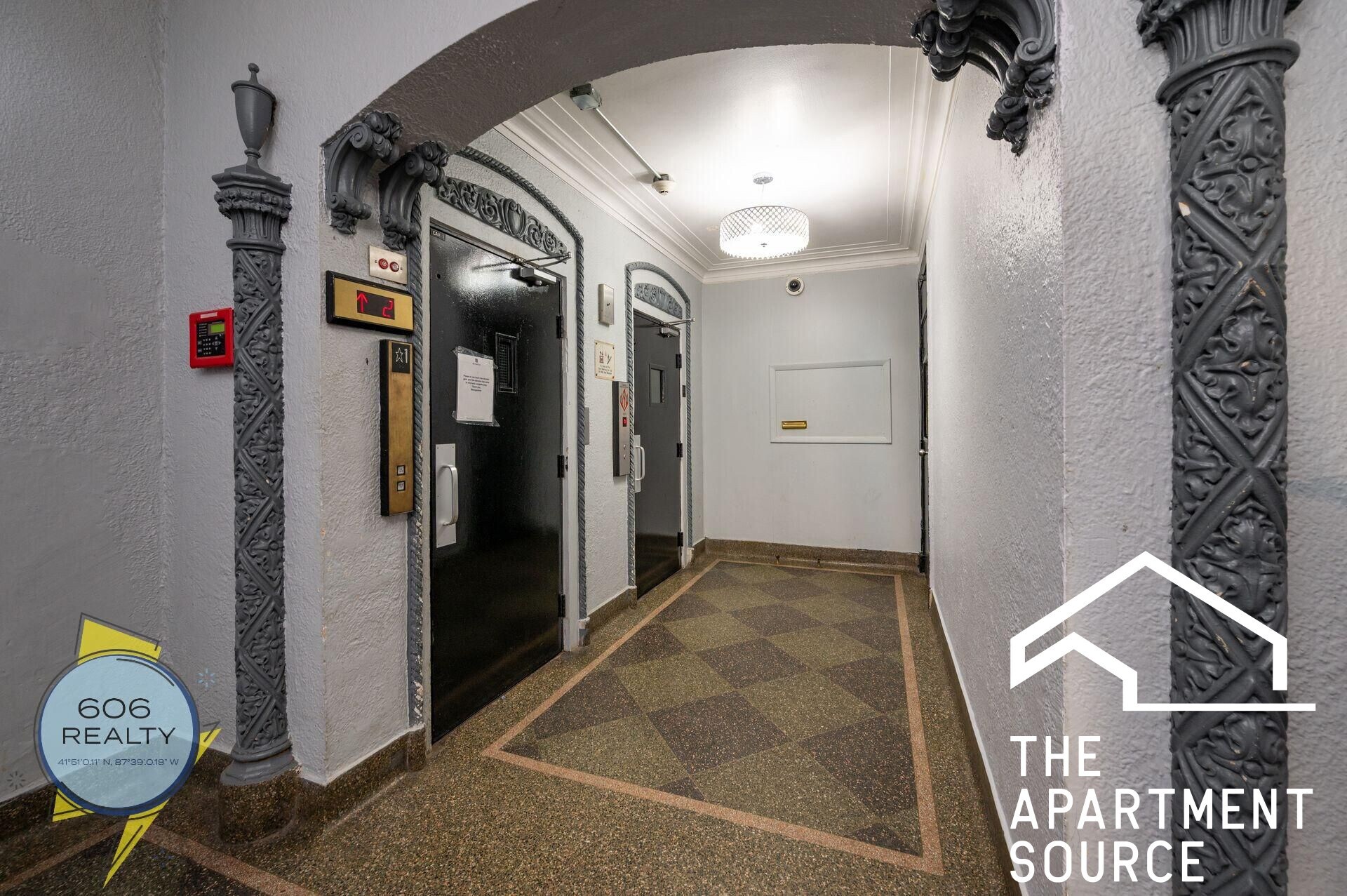 Building Photo - 6928 N Greenview Ave