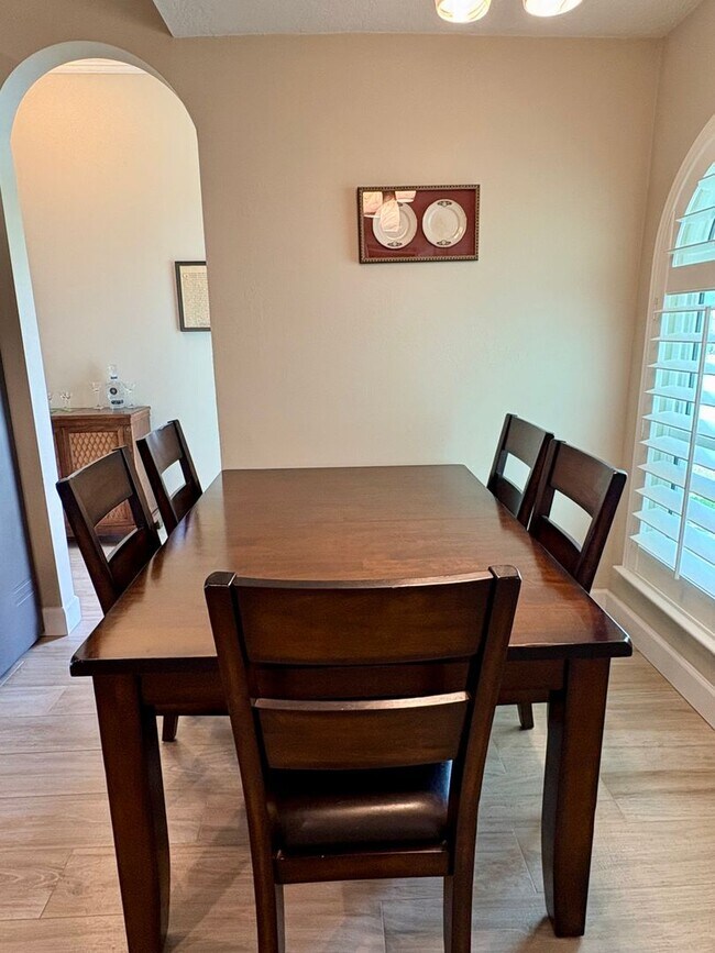 Building Photo - 3/2/2 with huge screened in Patio in The Pines/Jensen Beach