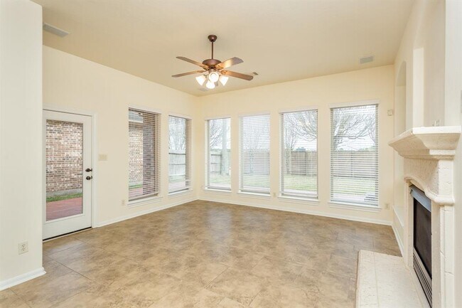 Building Photo - 9227 Mystic Falls Ln