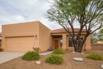 Building Photo - Beautiful Spacious NW home