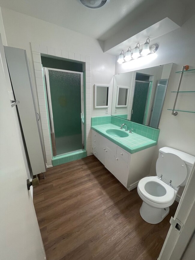 Building Photo - Expansive 3BD/2BA in North PB w/ Bay and O...