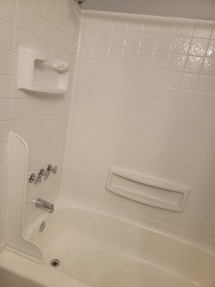 Building Photo - 228 Nathan Way