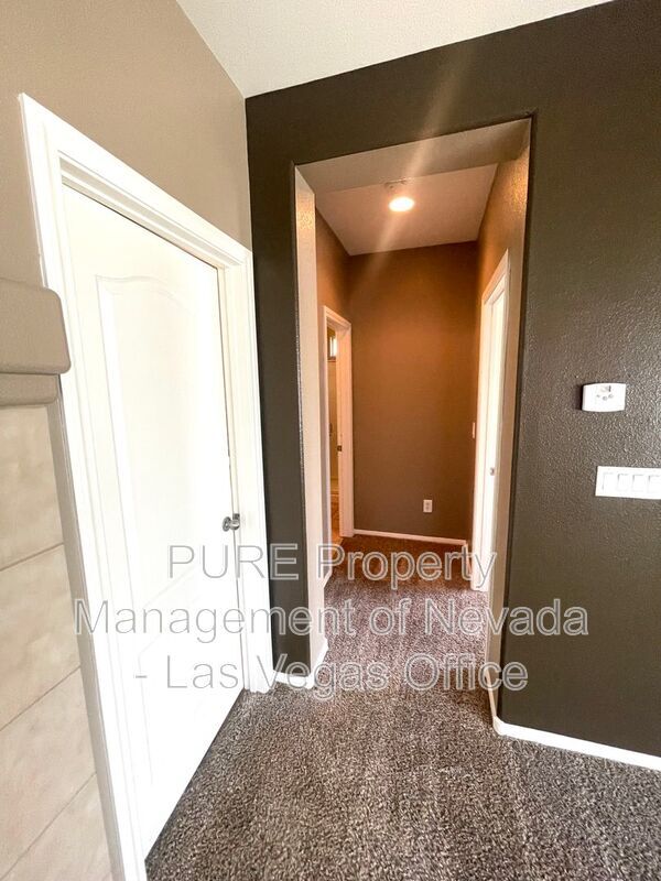 Building Photo - 3904 Ropers Ranch St