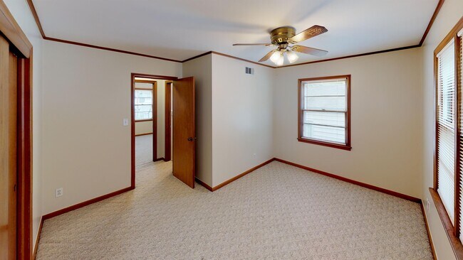 Building Photo - 4103 S 38th W Ave