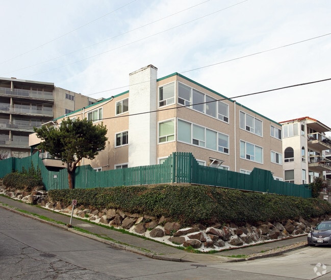 Building Photo - Waverly Court Apartments