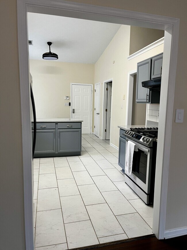 Building Photo - 2925 Dogwood Creek Pkwy NW