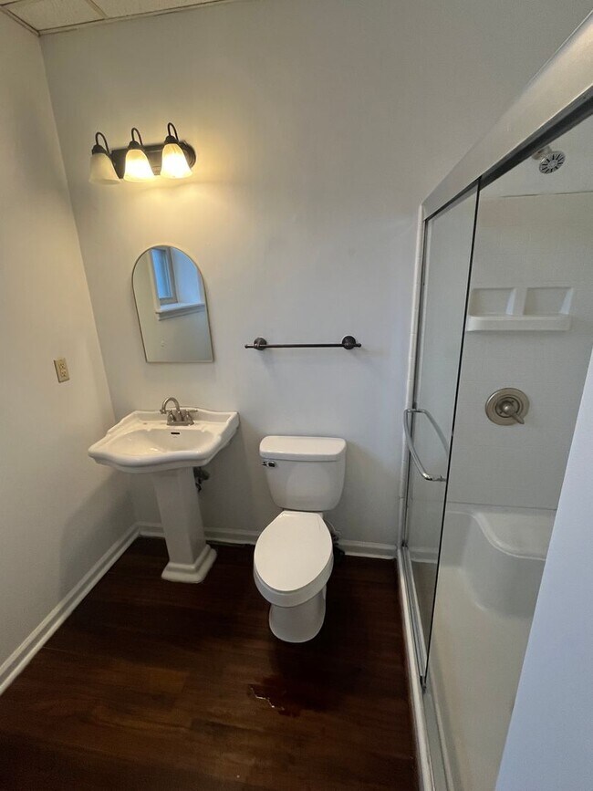 Building Photo - 243 W Vine St