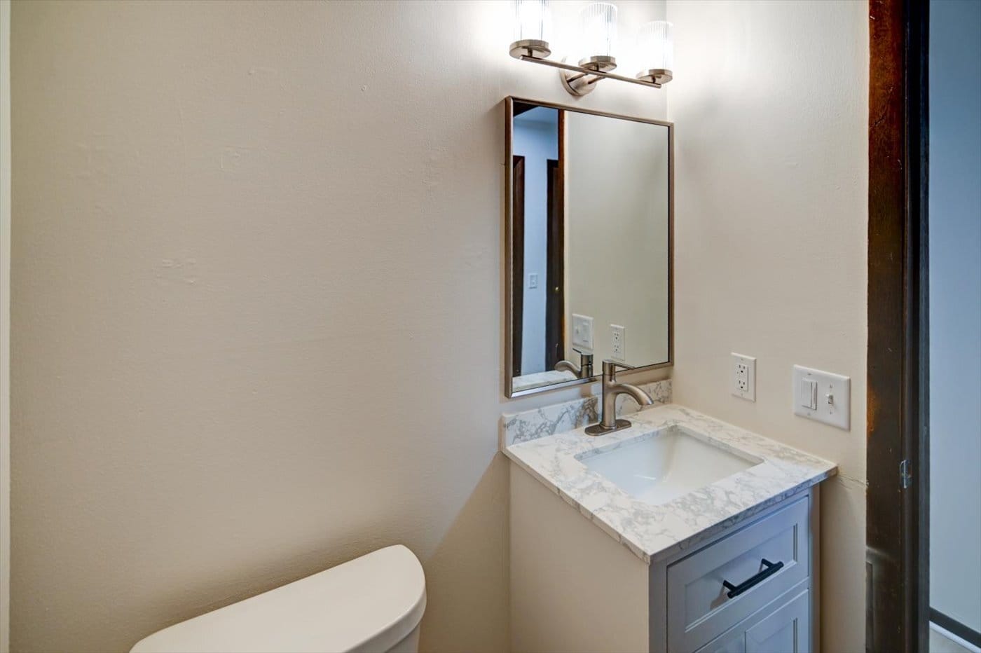 Building Photo - 7203 Fortune Dr