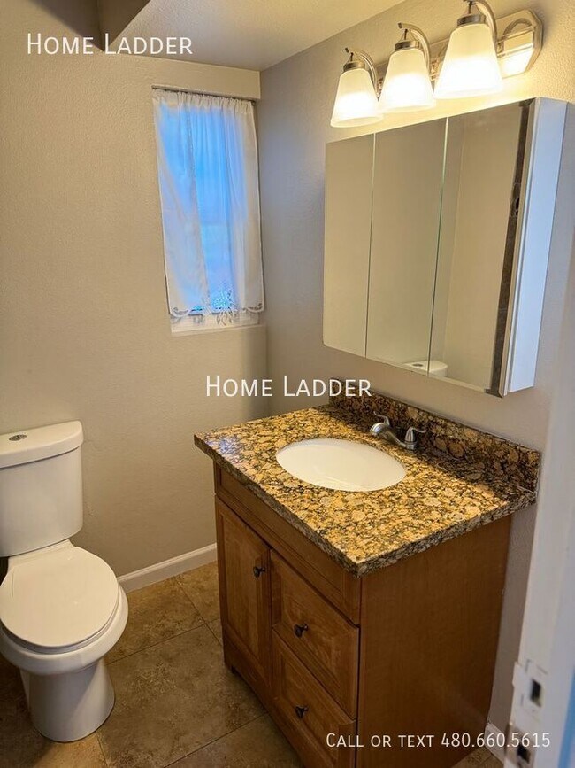 Building Photo - 6102 W Mauna Loa Ln