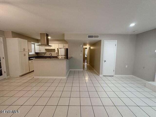 Building Photo - 727 Arredondo Dr