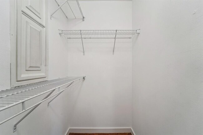 Building Photo - 6951 Ardmore St