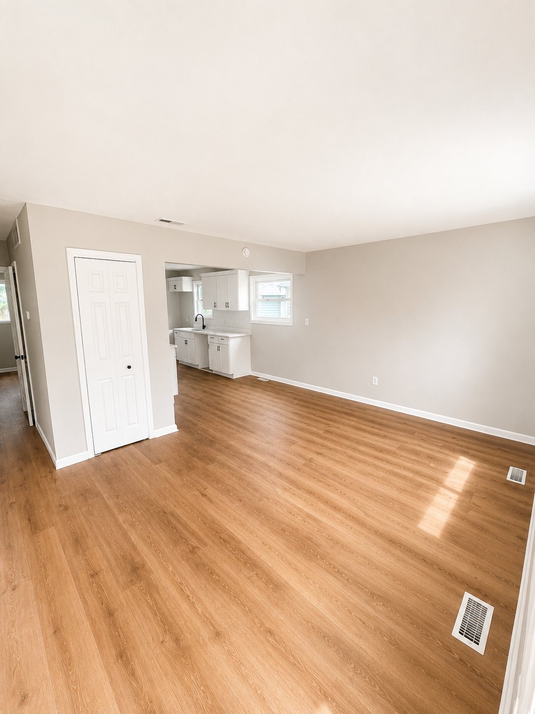Building Photo - 4724 Homewood Dr