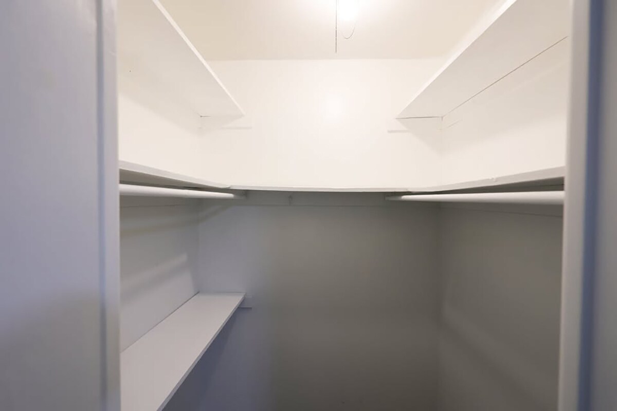 Building Photo - 2912 Kings Chapel Rd