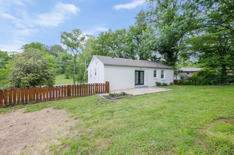 Primary Photo - 609 Durrett Dr