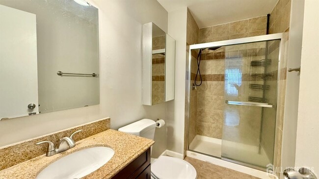 Building Photo - 304 Bromley Pl