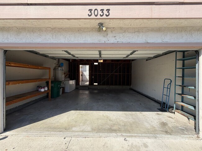 Building Photo - 3033 Via Sabinas