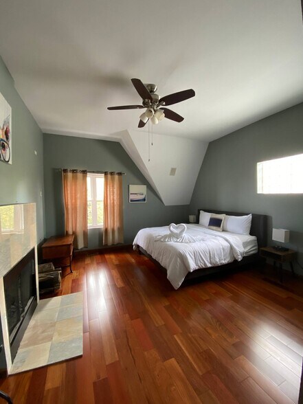 Building Photo - 419 E Oakwood Blvd