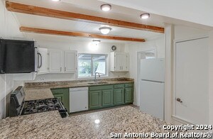 Building Photo - 2626 W Mistletoe Ave