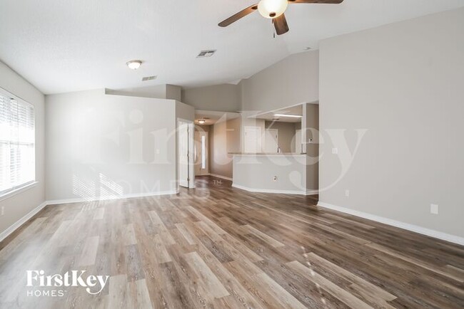 Building Photo - 7341 Ironside Dr N