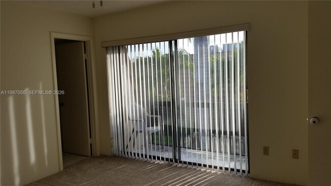 Building Photo - 825 Center St 35C