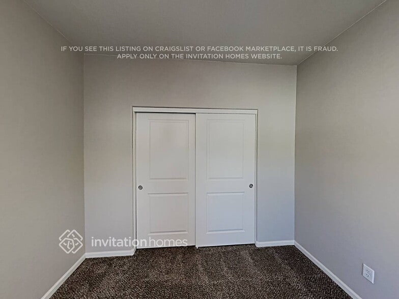 Building Photo - 16437 S 10th St