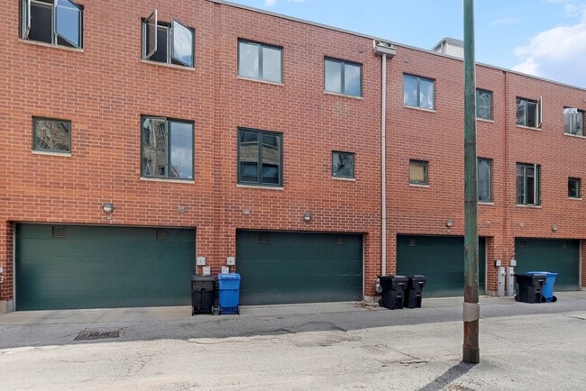 Building Photo - 1716 E 54th St