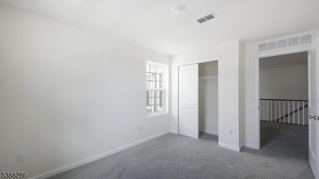 Building Photo - 208 Lavender Wy