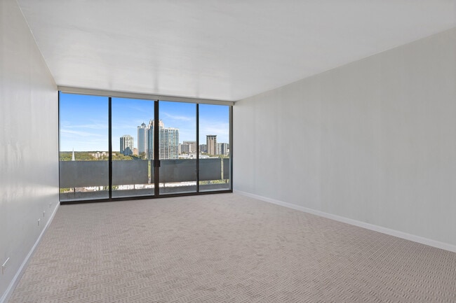 Building Photo - 2575 Peachtree Rd NE