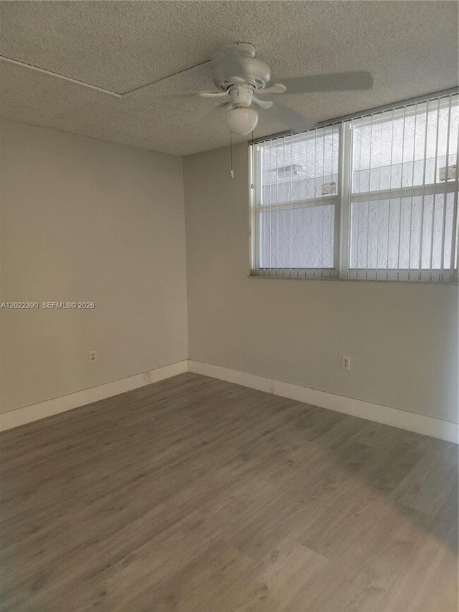 Building Photo - 9101 Lime Bay Blvd