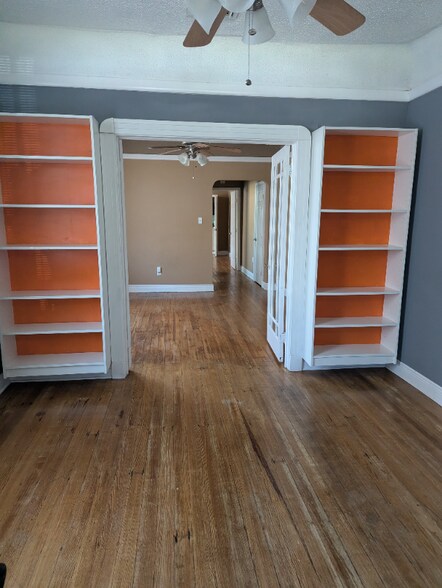 Building Photo - 2548 Myrtle St