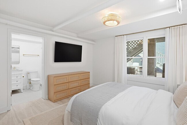 Building Photo - 309 Lorch St