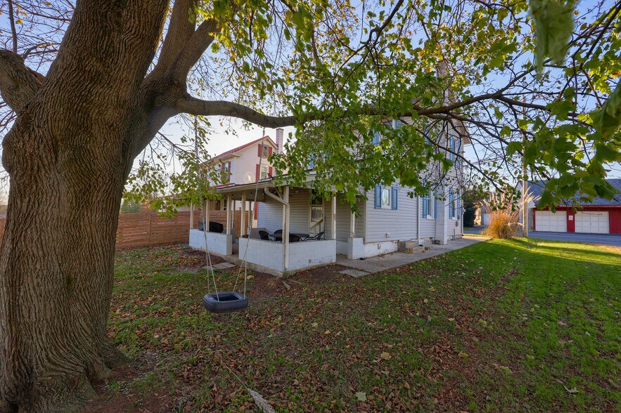 Building Photo - 7 Twin Brook Rd