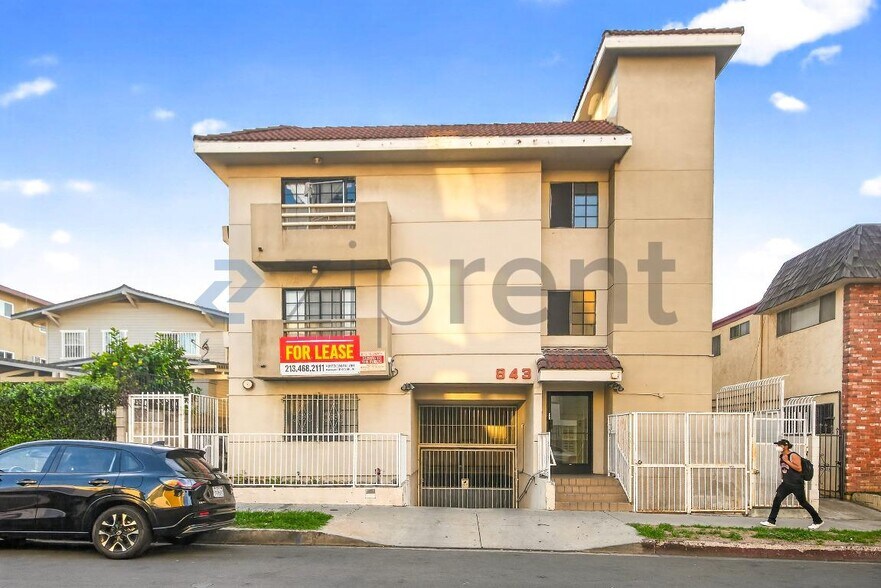 Building Photo - Unit 204