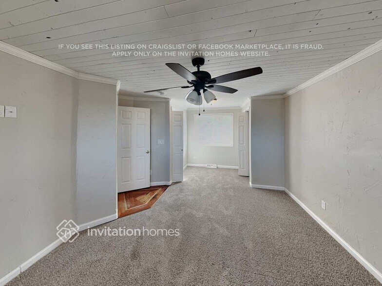 Building Photo - 387 Helena Cir