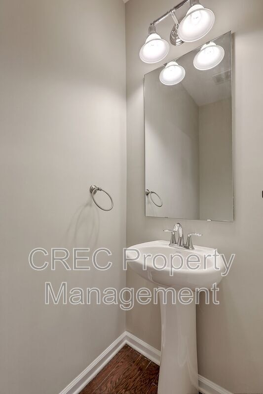 Building Photo - 270 Swallowtail Ln