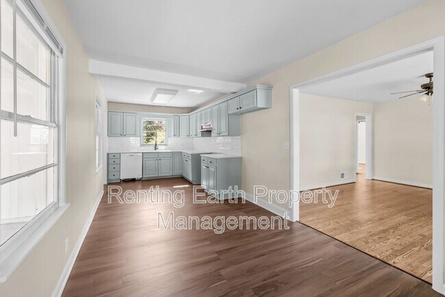 Building Photo - 2224 3rd St NW