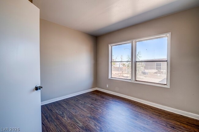 Building Photo - 18 Magnesium St