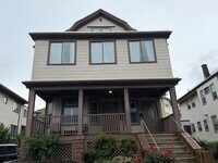 Building Photo - 663 Fellsway