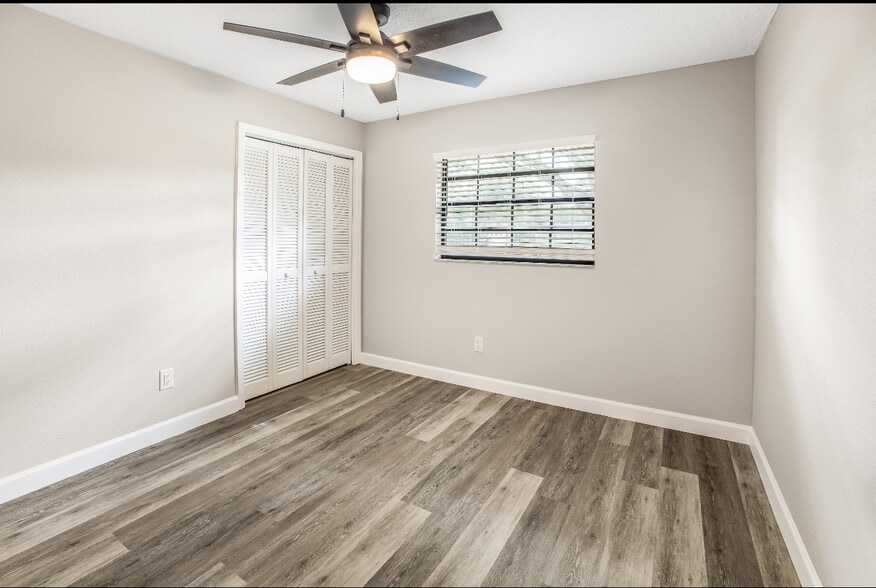 Building Photo - 2636 Mockingbird Vlg