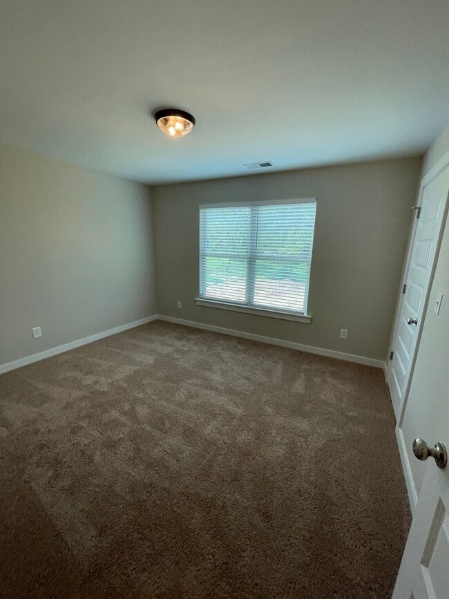 Building Photo - New Construction Home for Rent in Weaver, ...