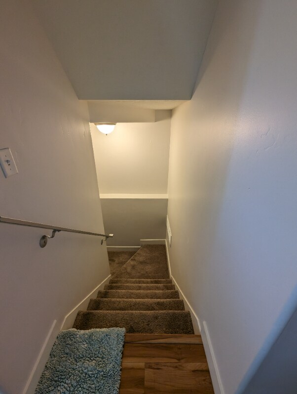 Building Photo - 10617 Topview Rd