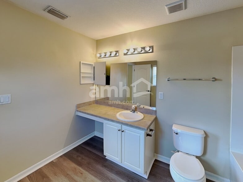 Building Photo - 6337 Magnolia Trails Ln