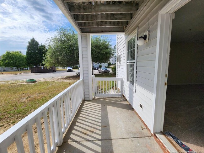 Building Photo - 264 Waterdown Dr